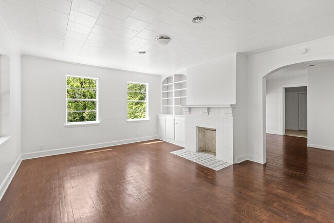 Building Photo - 620 Blue Bell Rd