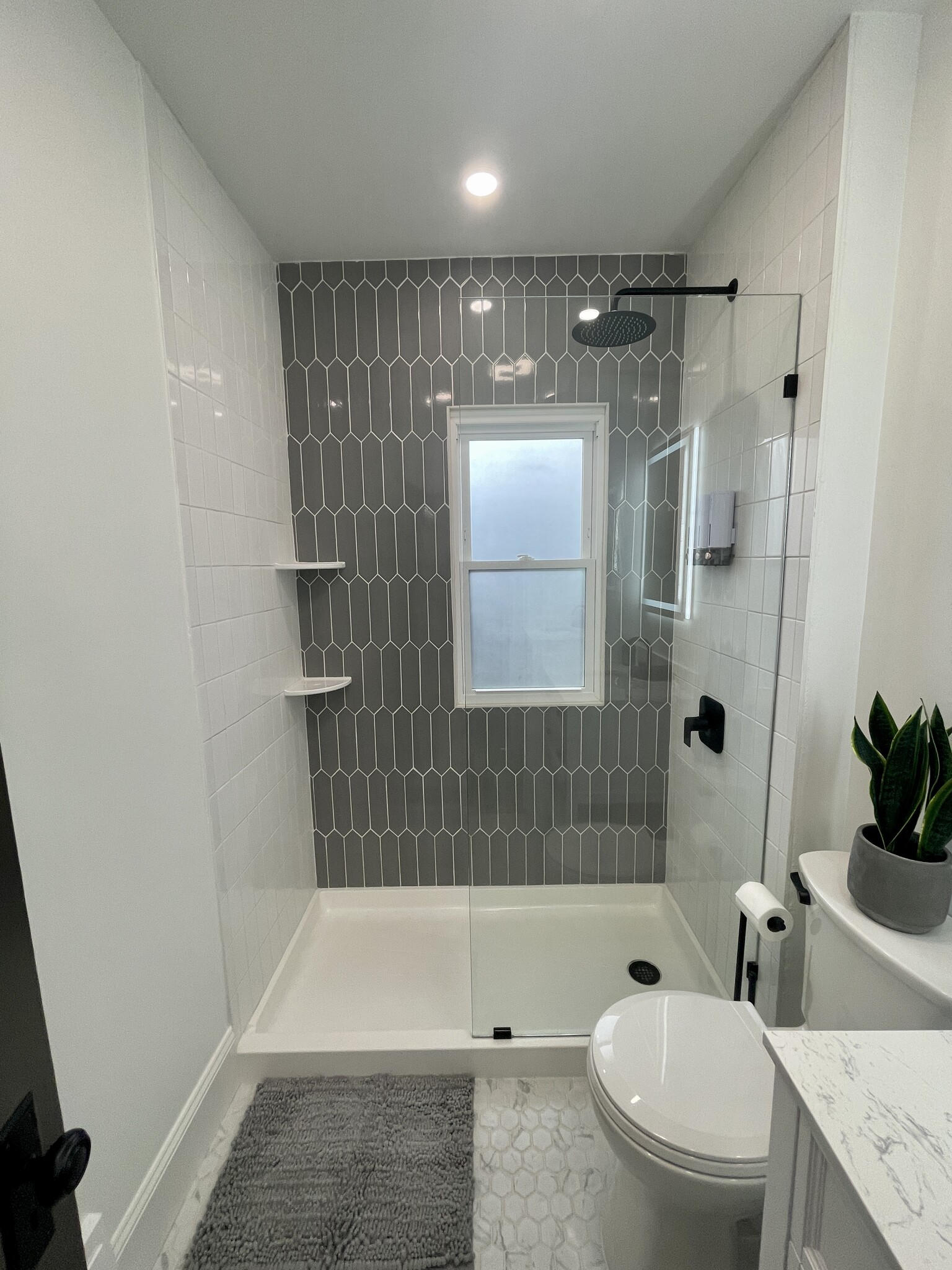 Building Photo - 3888 W 157th St