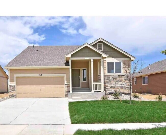 Building Photo - 262 Castle Dr
