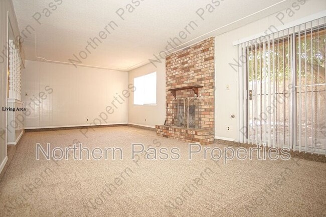 Building Photo - 10521 Gala St