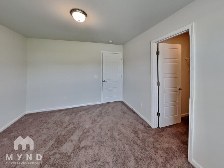 Building Photo - 105 Palmer St