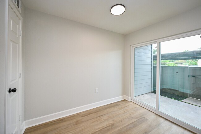 Building Photo - 260 El Dorado Blvd