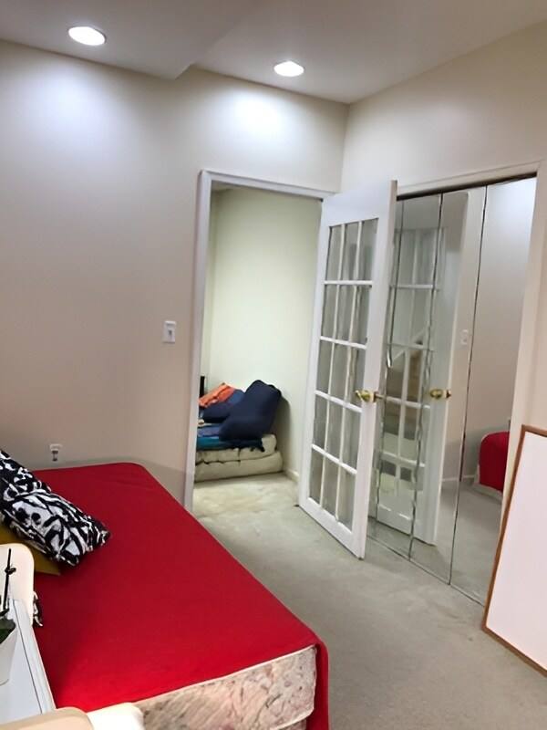 Unit # 1 - 5102 Warren Plz NW