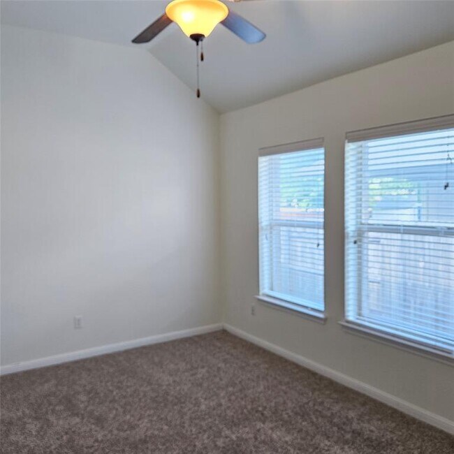 Building Photo - 2487 Santa Barbara Loop