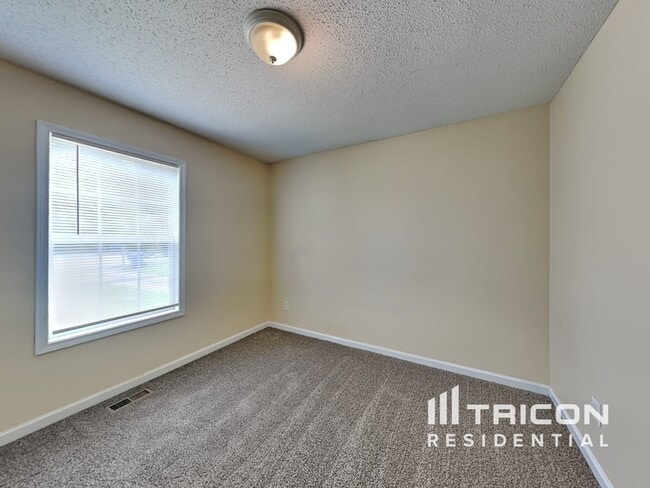 Building Photo - 238 Brookside Dr