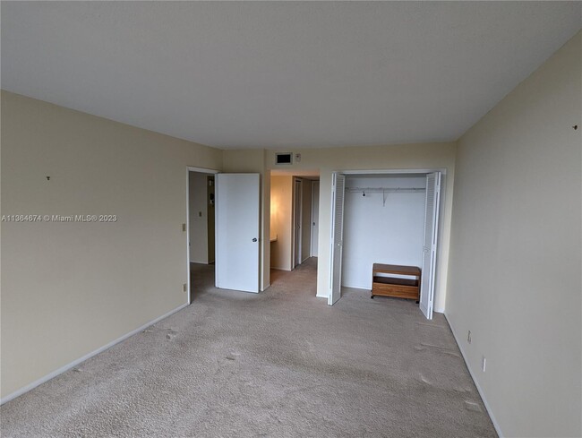 Building Photo - 2600 S Course Dr