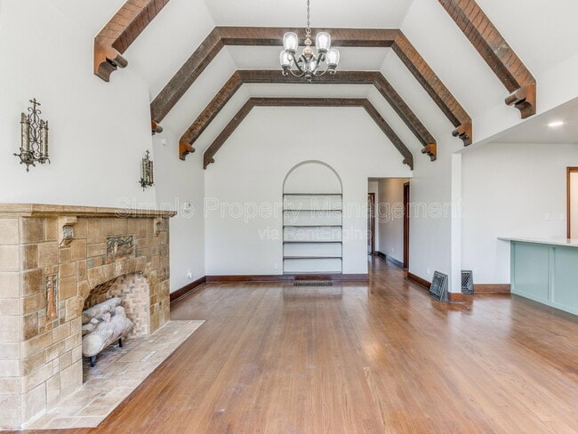 Building Photo - 2527 NW 16th St