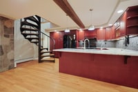 Building Photo - 44 Crawford St