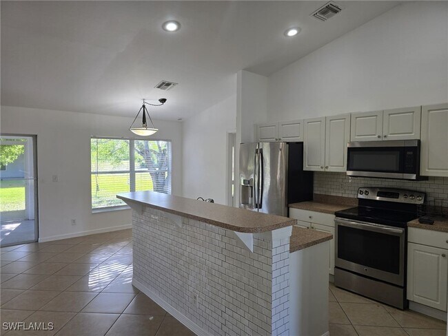 Building Photo - 4325 Garden Blvd