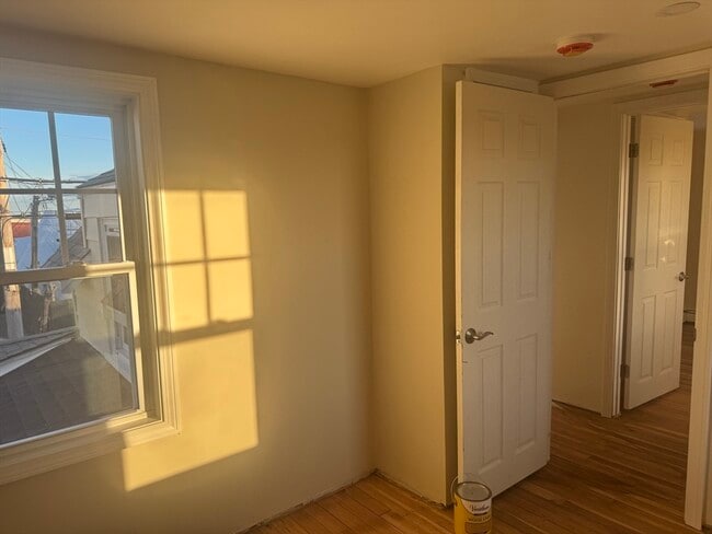 Building Photo - 2 Sea Ave