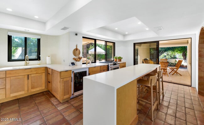 Building Photo - 9447 E Calle De Valle Dr