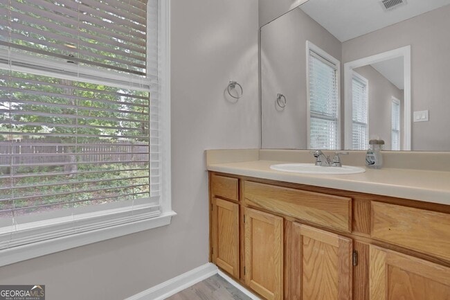 Building Photo - 255 Triple Oaks Dr