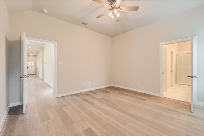 Building Photo - 4702 Deadwood Dr