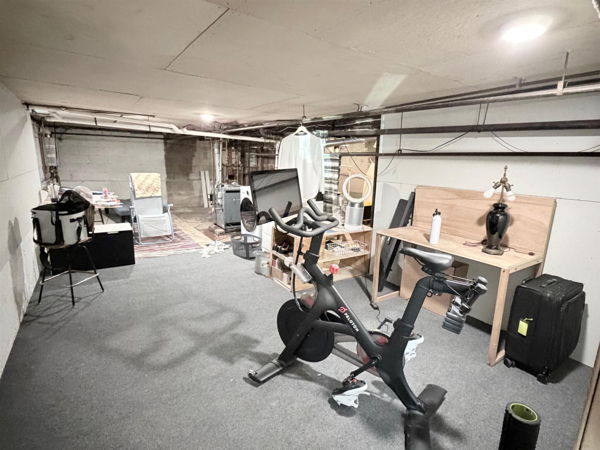 Building Photo - 138 Larch Rd