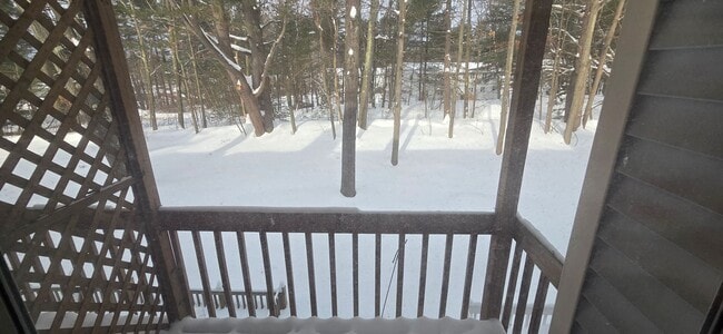 Building Photo - Beautiful 2-Bedroom Townhouse at CornerStone Condominiums