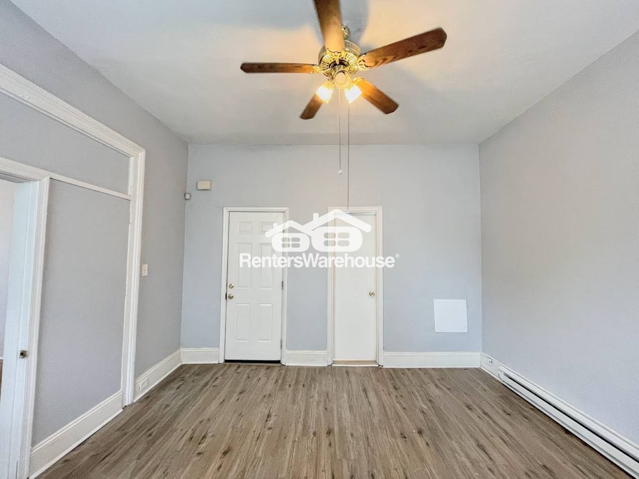 Building Photo - 1305 W 38th St