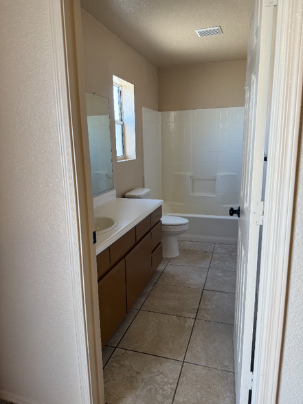 Building Photo - 3515 El Toro Dr