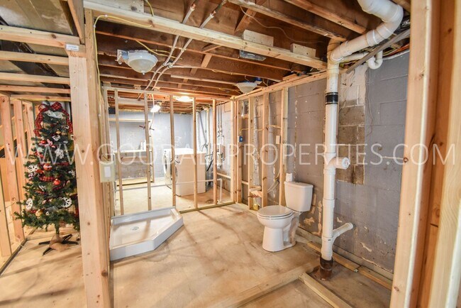 Building Photo - 2 Bedroom 2 Bath Home in Des Moines