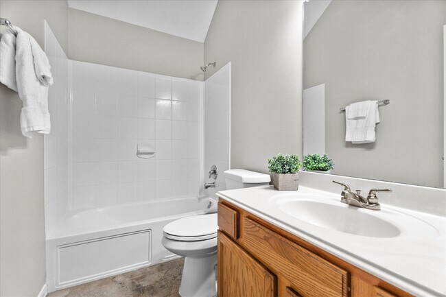 Building Photo - 12719 Hart Hollow Ln