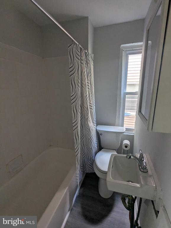 Building Photo - 657 N 37th St