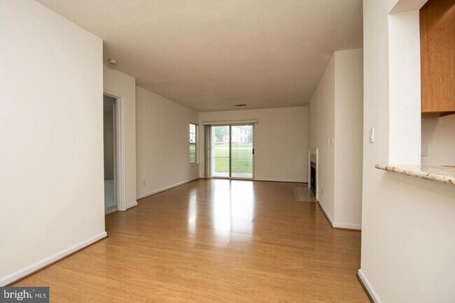 Building Photo - 20273 Beechwood Terrace