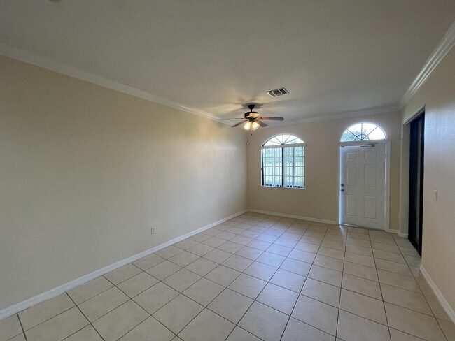 Building Photo - 1736 Coriander Dr