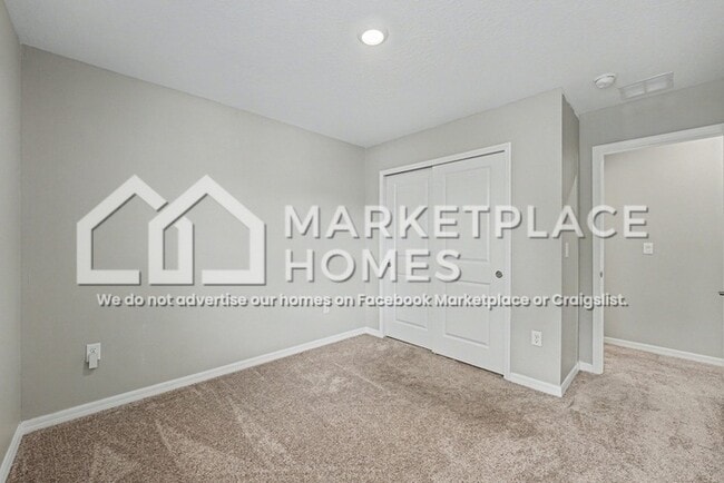 Building Photo - 2044 Rosewood Cir