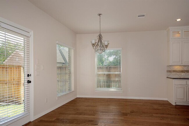 Building Photo - 8858 Van Allen Dr