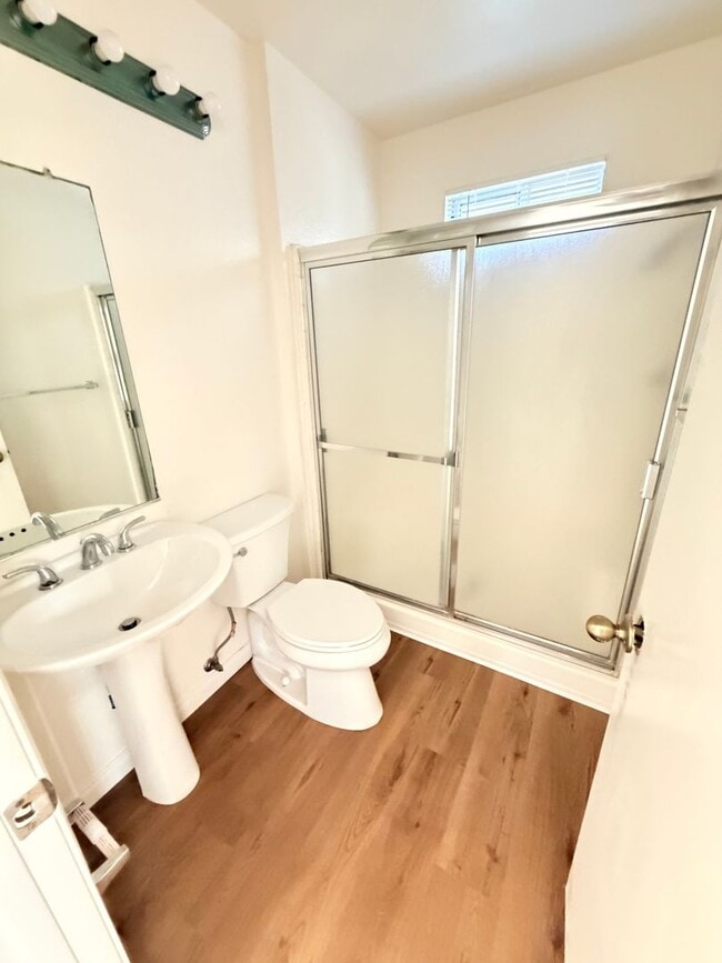 Building Photo - 3 Bed / 3 Bath Townhome in Scripps Ranch