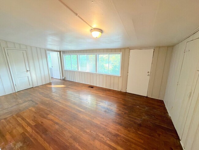 Building Photo - Charming 3-Bedroom Home in Memphis, TN — Move-In Special!
