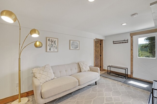 Building Photo - Gorgeous Lock-off on top of Mt Baldy, 2BD/2BA