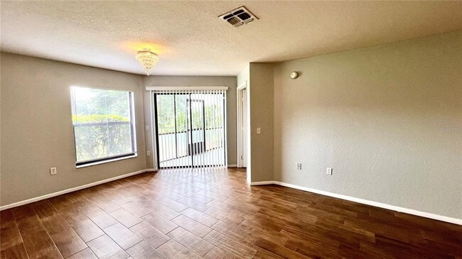 Building Photo - 7811 Sugar Bend Dr