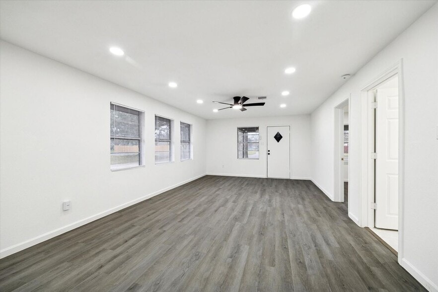 Building Photo - 1500 Harvard St