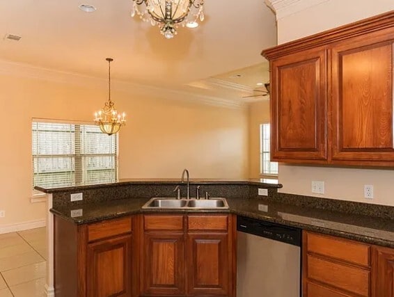 Building Photo - 7 Stonebrook Ct