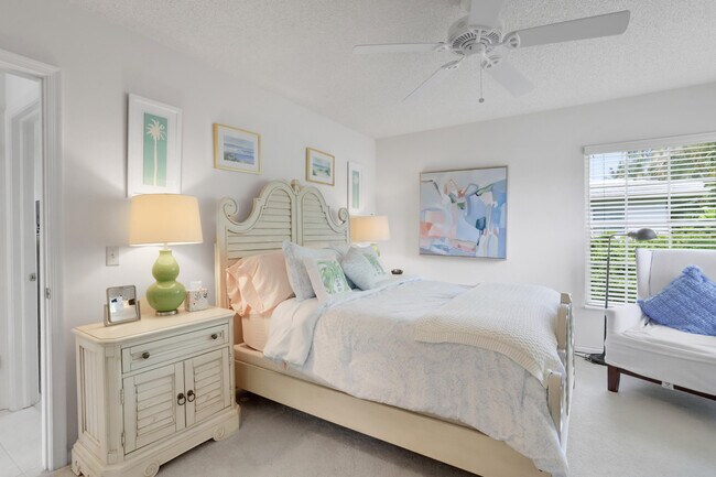 Building Photo - 75 Venetian Dr