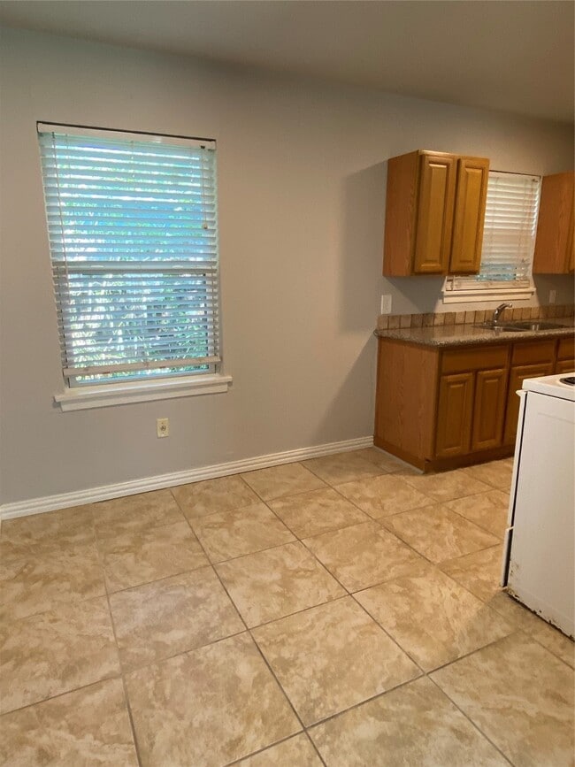 Building Photo - 311 S 3rd St