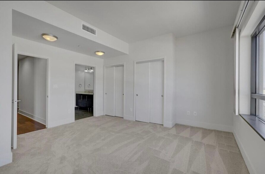 Building Photo - 88 E San Fernando St