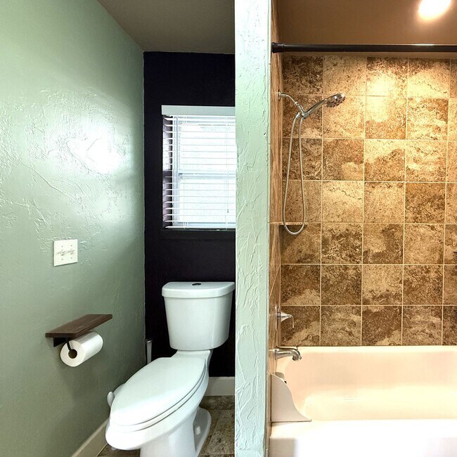 Building Photo - 5324 Eden Dr