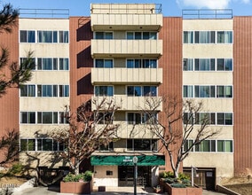 Building Photo - 540 Kelton Ave