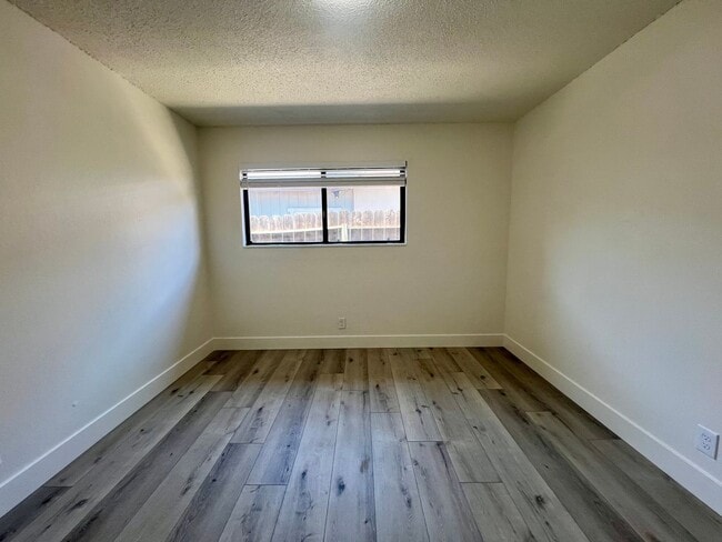 Building Photo - 33441-33443 4th St, Union City, CA 94587