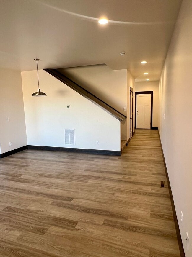 Building Photo - 2021 Windjammer Wy
