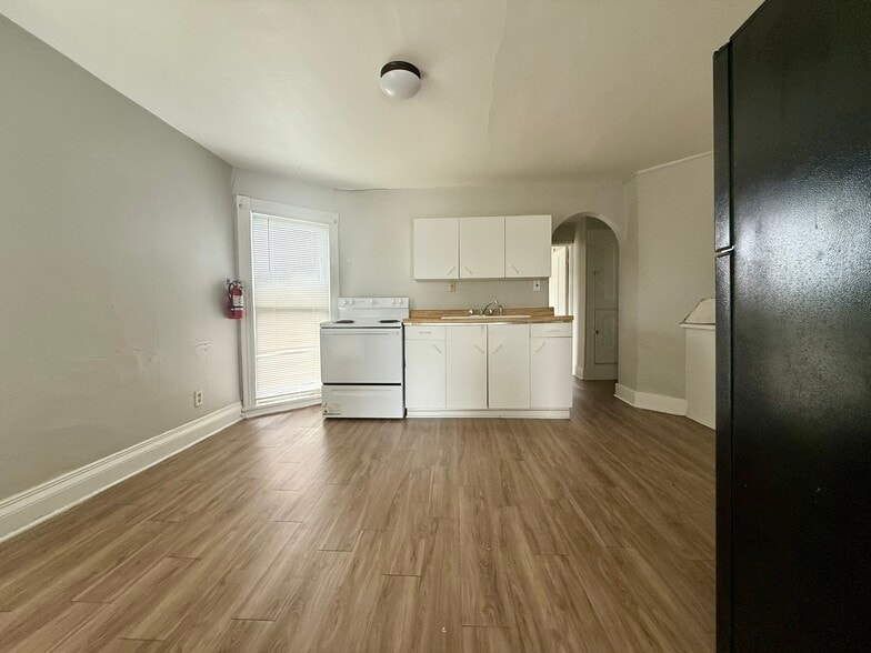 Ktichen - 321 Clay St