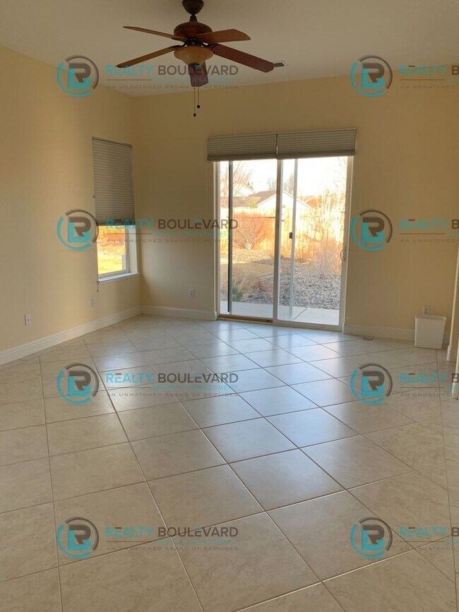 Building Photo - Beautiful 3 Bedroom, 2Bath, 3 Car Garage home in South Reno With Large Back Yard and Hot Tub!