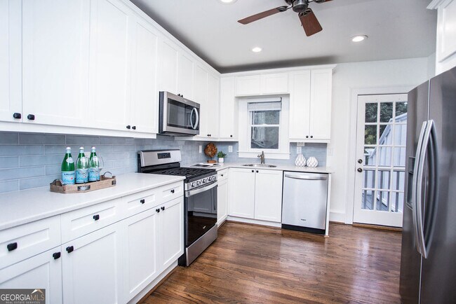 Building Photo - 653 Bonaventure Ave NE