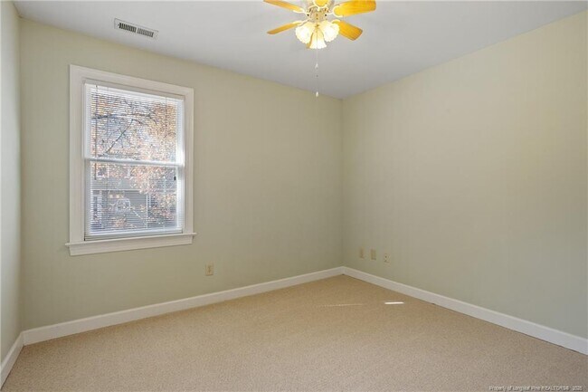 Building Photo - 2021 Shadow Creek Dr