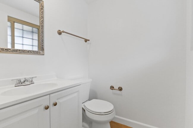 Building Photo - For Rent 3 Bed, 2.5 Bath Condo in Mesa Ver...