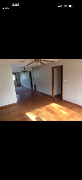 Building Photo - 632 S Whittier Rd