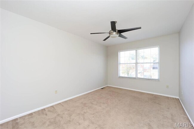 Building Photo - 226 Cheval Square Dr