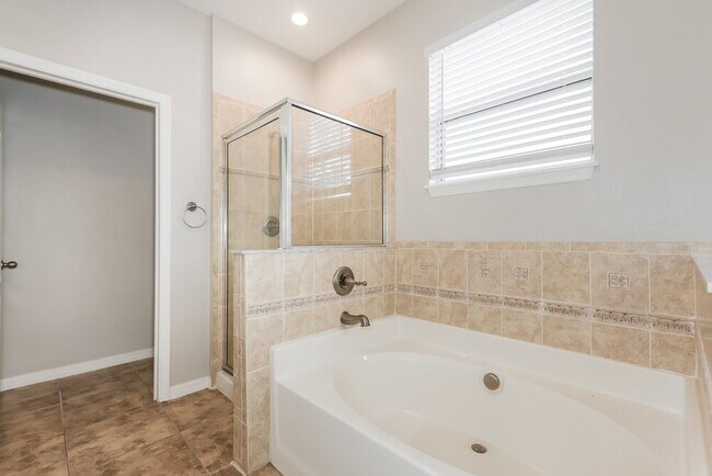 Building Photo - 11910 Old Tuscany Pl