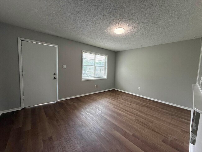 Building Photo - 119 Jelk St